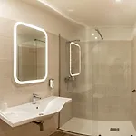 Santa Cruz 3*