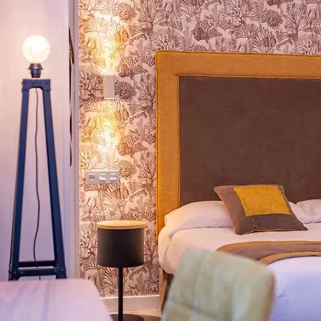 Santa Cruz فندق 3*