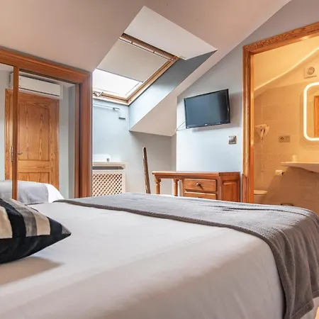 Hotel Santa Cruz 3*