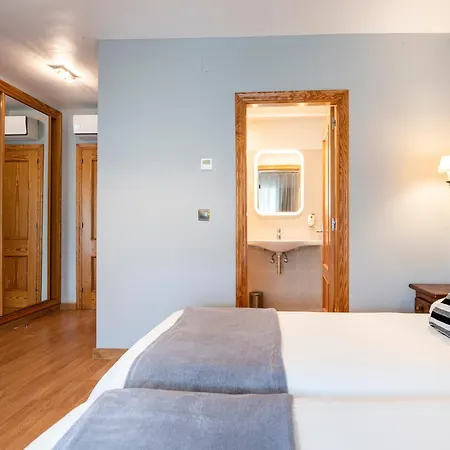 فندق Santa Cruz Onís