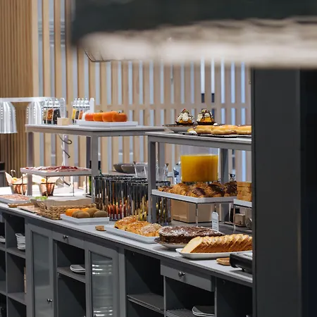 Santa Cruz فندق Onís