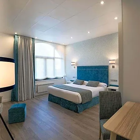 Hotel Santa Cruz 3*