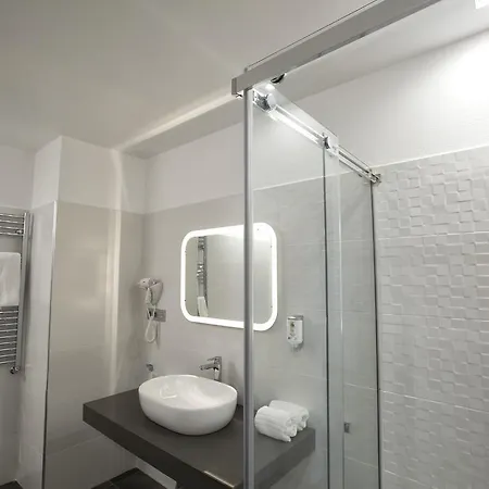 מלון Santa Cruz Onís