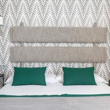 فندق Santa Cruz 3*